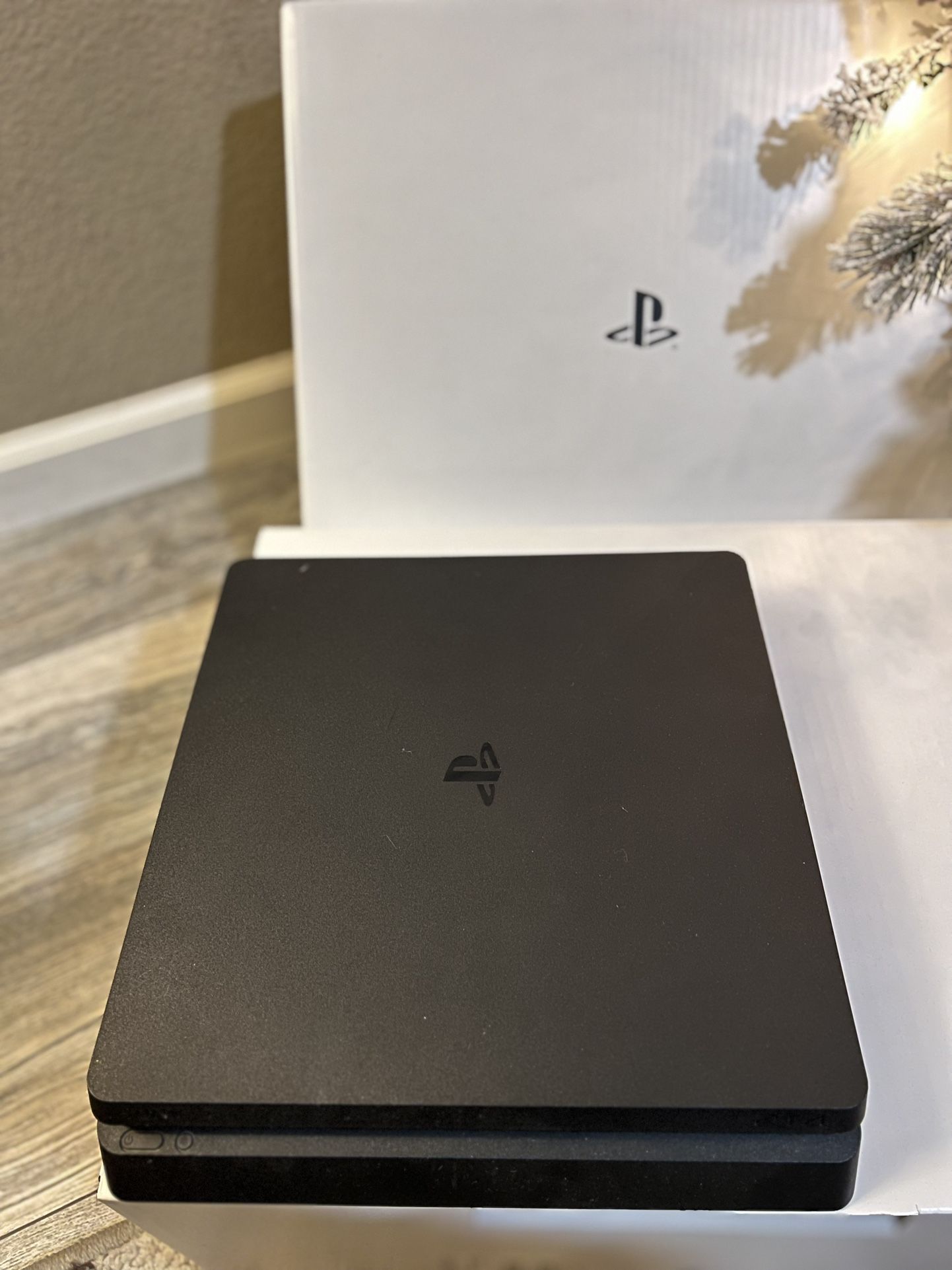 Nintendo Switch PS4 Slim PS4 vs Nintendo Switch: Which Should I Buy? - Tech Advisor