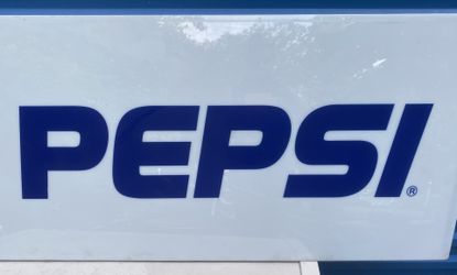 Huge real Pepsi soda sgin great for a bar or grill or mancave