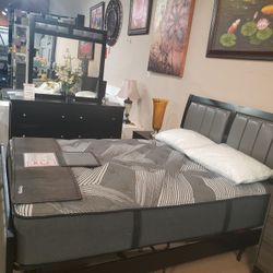 4pc Queen Bedroom Set