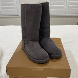Uggs Classic Tall Grey