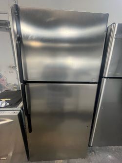 Refrigerator GE 30”