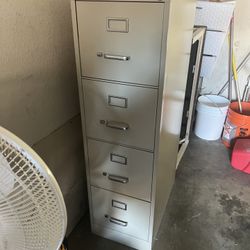 4 Drawer Hirsh Filing Cabinet With Keys