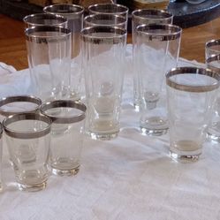 Lot of 22  Vintage Dorothy Thorpe-style Bar Glasses