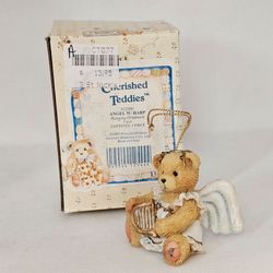 Cherished Teddies Angel Bear Harp Ornament Figure 1993 holiday baby girl 2.25"
Excellent CONDITION, STORED IN THE BOX
912980
Angel with harp
Approx