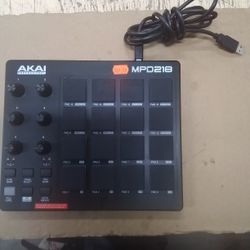 Akai Professional MPD218 - USB MIDI Controller with 16 MPC Drum Pads, 6 Assignable Knobs, Note Repeat and Full Level Buttons and Production Software