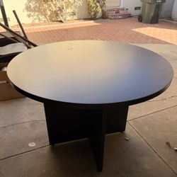 Wood Round Table 