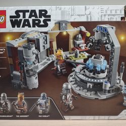 Lest Star Wars The Armorer's Mandalorian Forge (75319)
