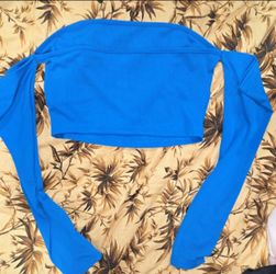 Blusa corta en talla M