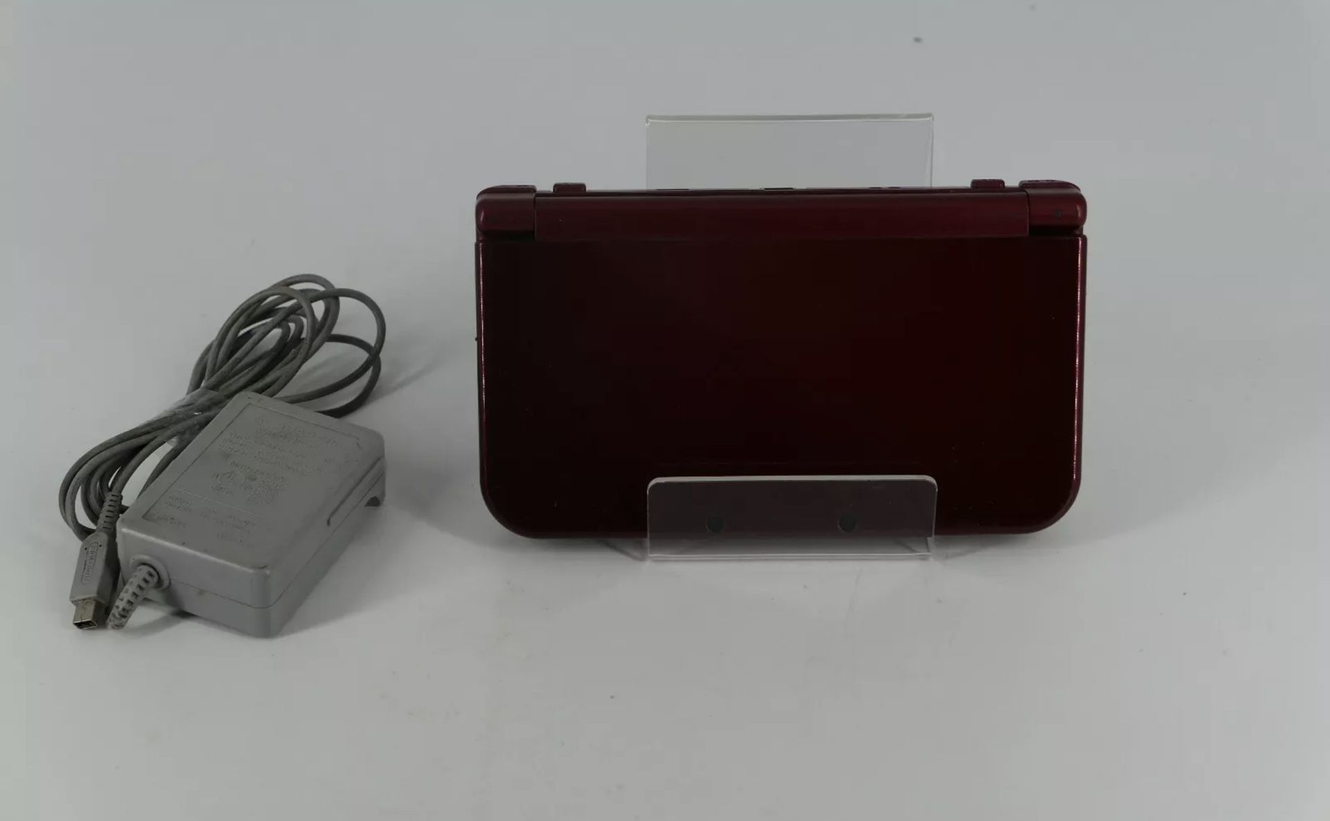 Nintendo “New” 3DS XL Handheld Console RED-001 W/ Charger With Stylus Tested