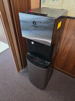 Avalon water dispenser