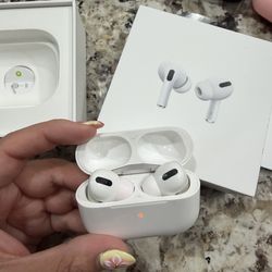 Airpods Pro with Wireless Charger