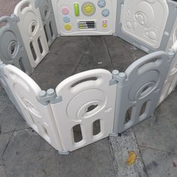11 Panels Play Pen
