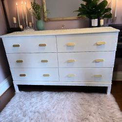 White N Gold Dresser