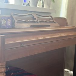 Lawery Piano