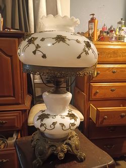 Antique "Gone With the Wind" Lamp