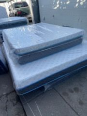 Full Size Mattress Memory Foam 12" New Mattress In A Plastic Sealed we offer same day delivery
