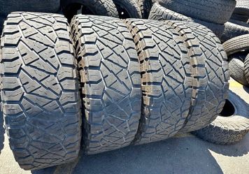 ✅ 35 x 12 50 R 18 Nito tires en perfectas condiciones de Vida