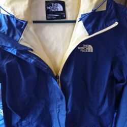 NORTH FACE WIND BREAKER W/ HOOD