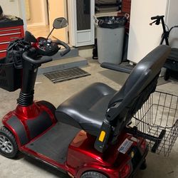 Mobility Scooter and Removable lift