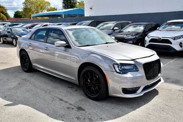 2018 Chrysler 300