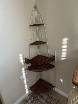 White Metal Plant Stand