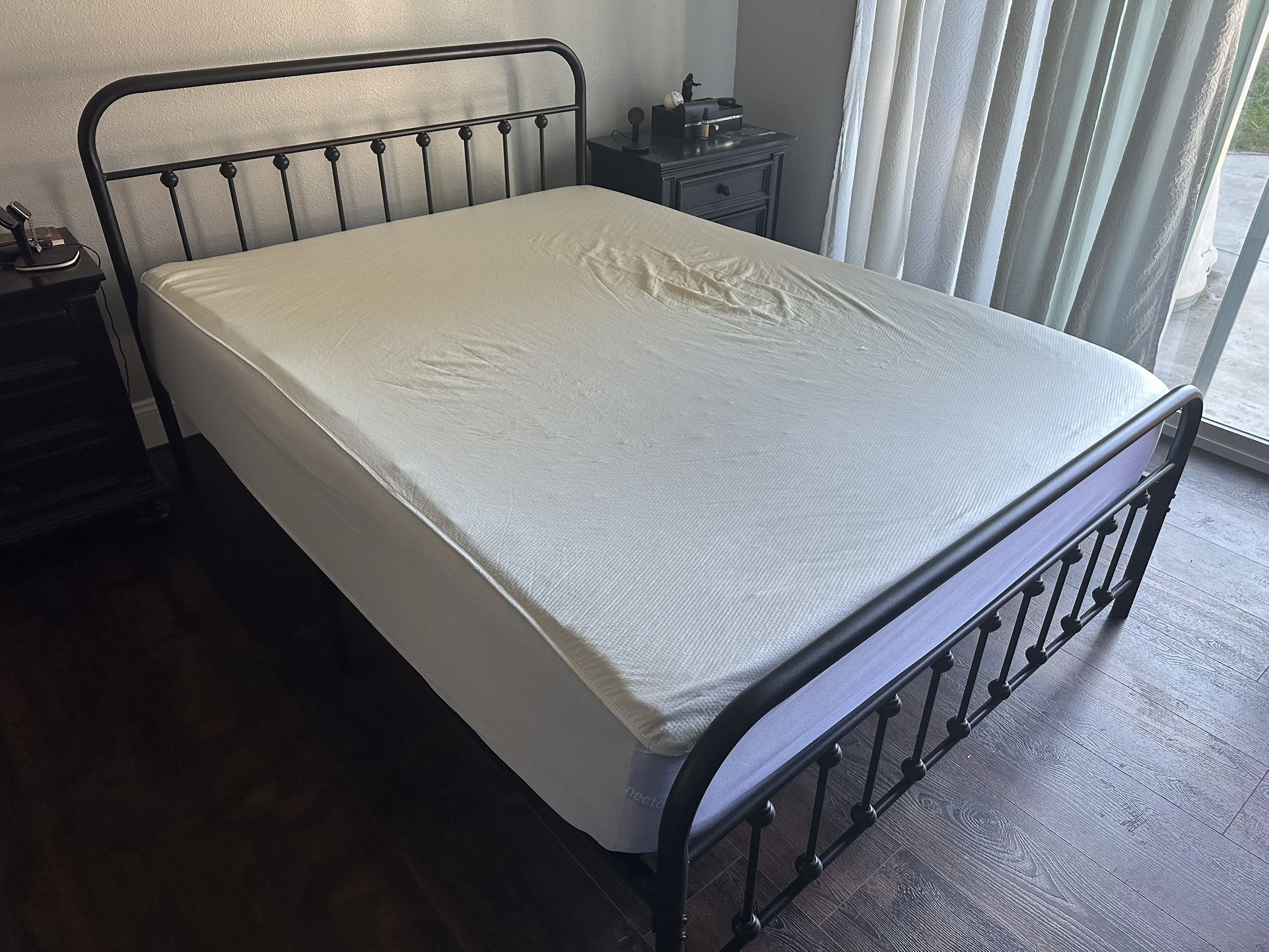 Queen Sized Metal Bed Frame