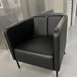 Modern Black Accent Chair 