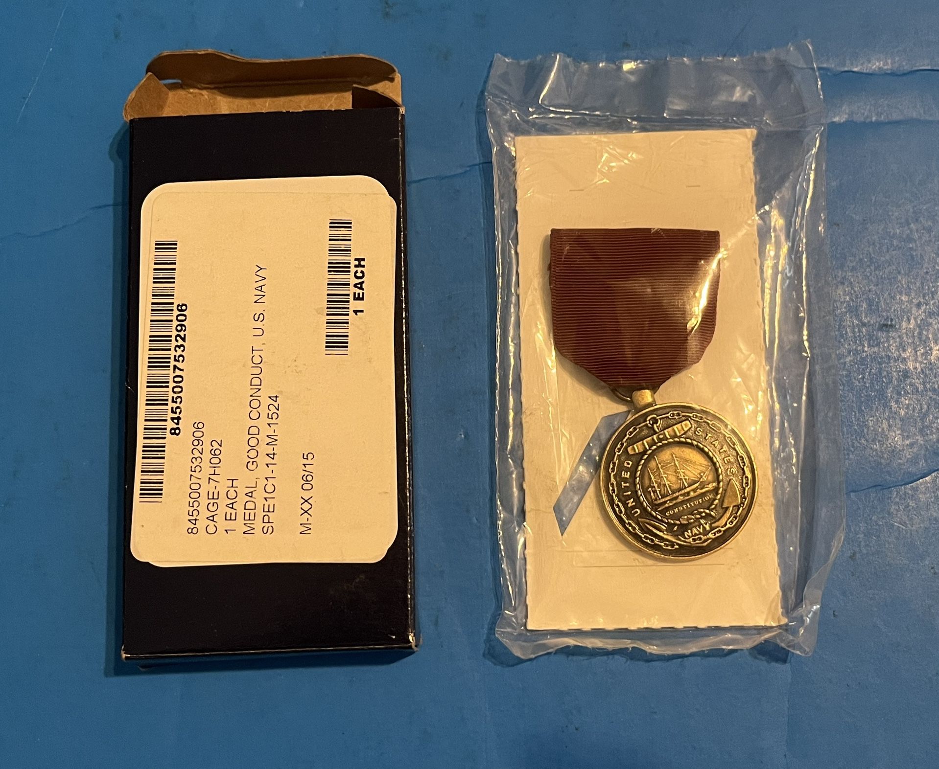 New Vintage US NAVY Constitution GOOD CONDUCT MEDAL FIDELITY ZEAL OBEDIENCE