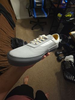 Vans Low-Top Sneaker Gray and Yellow