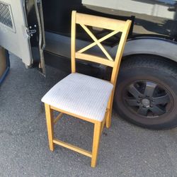 Price is for all 4 chairs

Bar stool high chair solid wood frame maple wood light yellow color.
Fabric upholstery

Ergonomic curved back support

