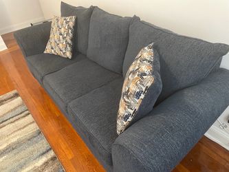 Like New Queen Navy Kylie Couch with Queen Size Pullout Bed