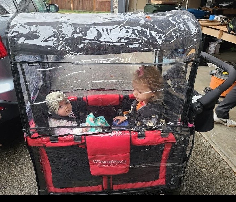 Like NEW - Wonderfold W2 Wagon With $100 Accessories