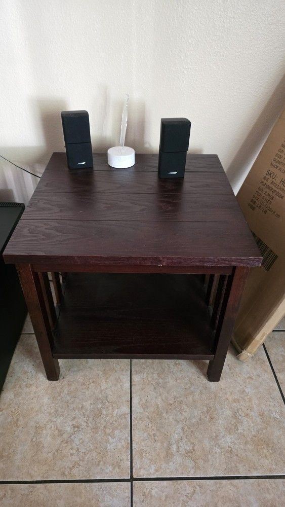 2 END TABLES
