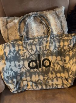 ALO YOGA TOTE