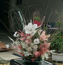 Silk flowers arrangement