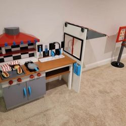 NEW! Kids Play Kitchen