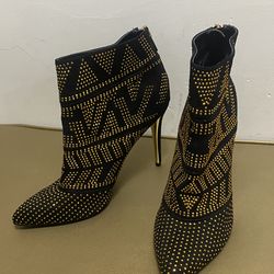 Women heels booth  6 1/5