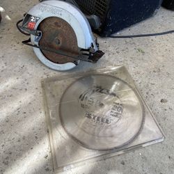 Circular Saw And Extra Blade Plus Strand For Angles 