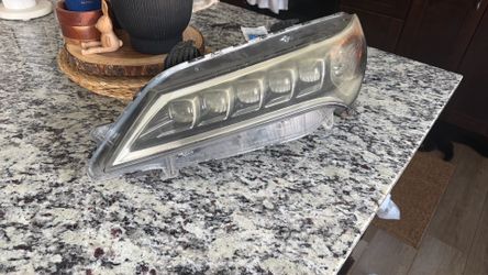 2016 Acura TLX  Driver Side Headlight (used)