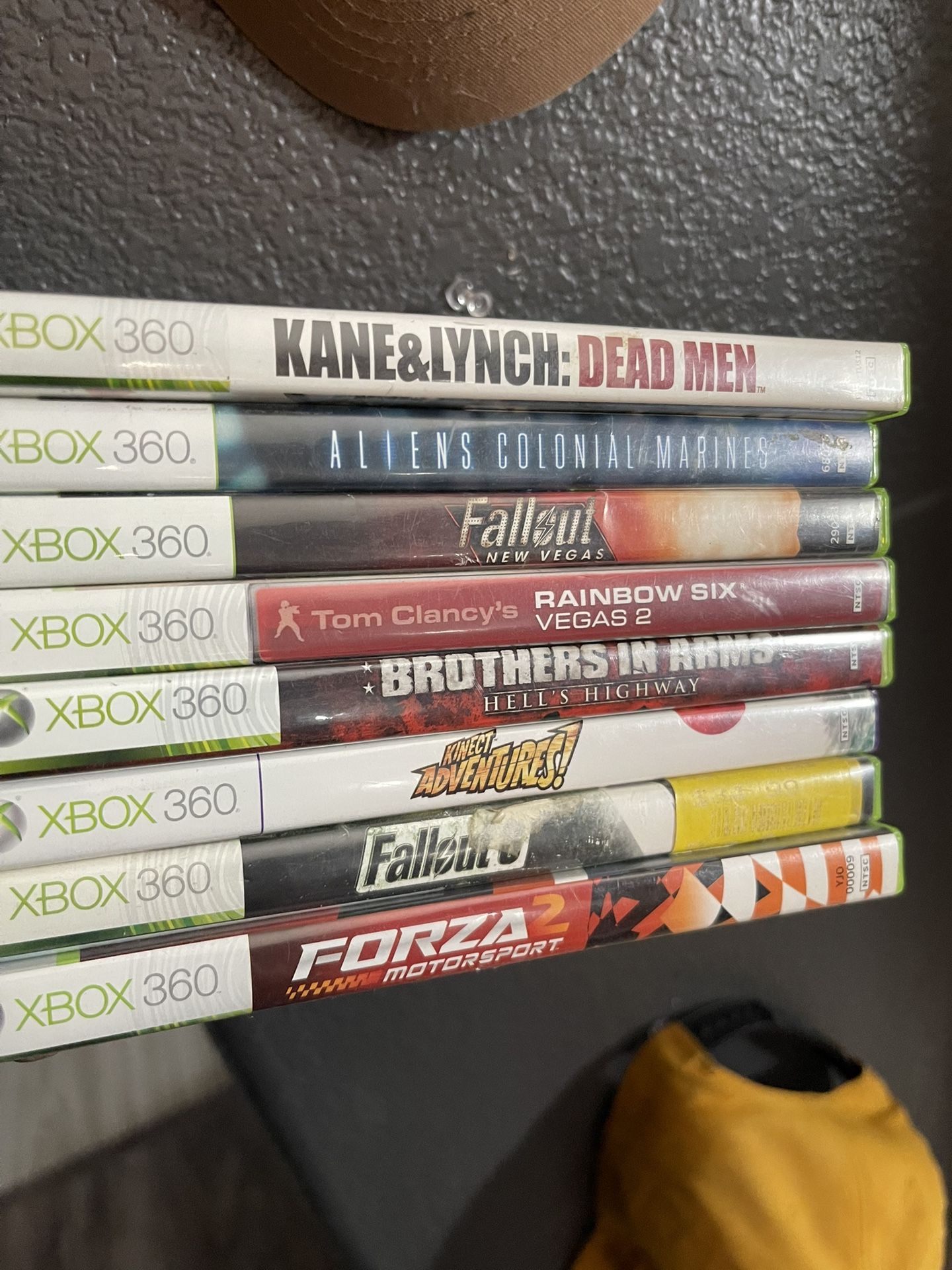8 Xbox 360 Games. 