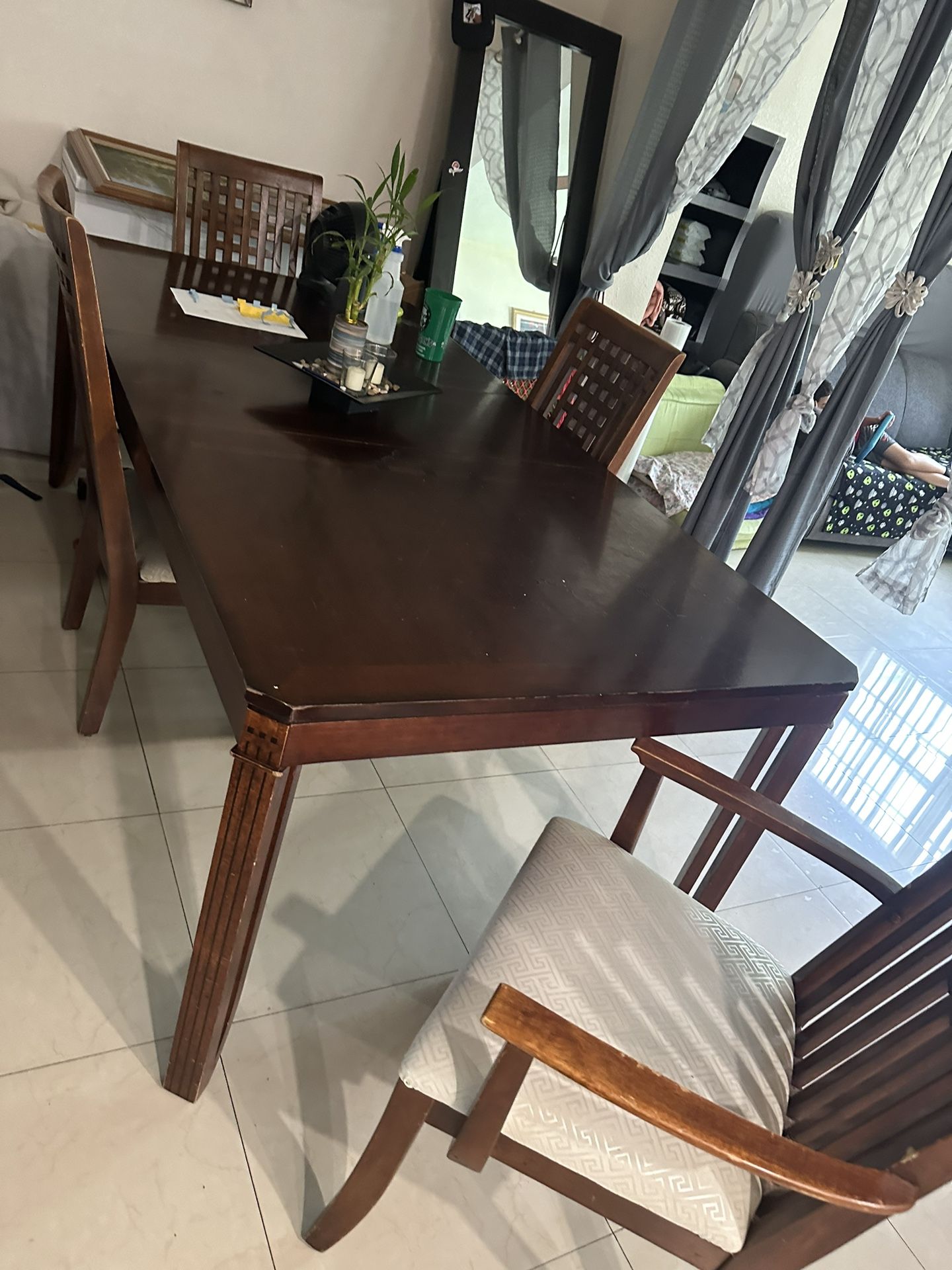 Dinning Table