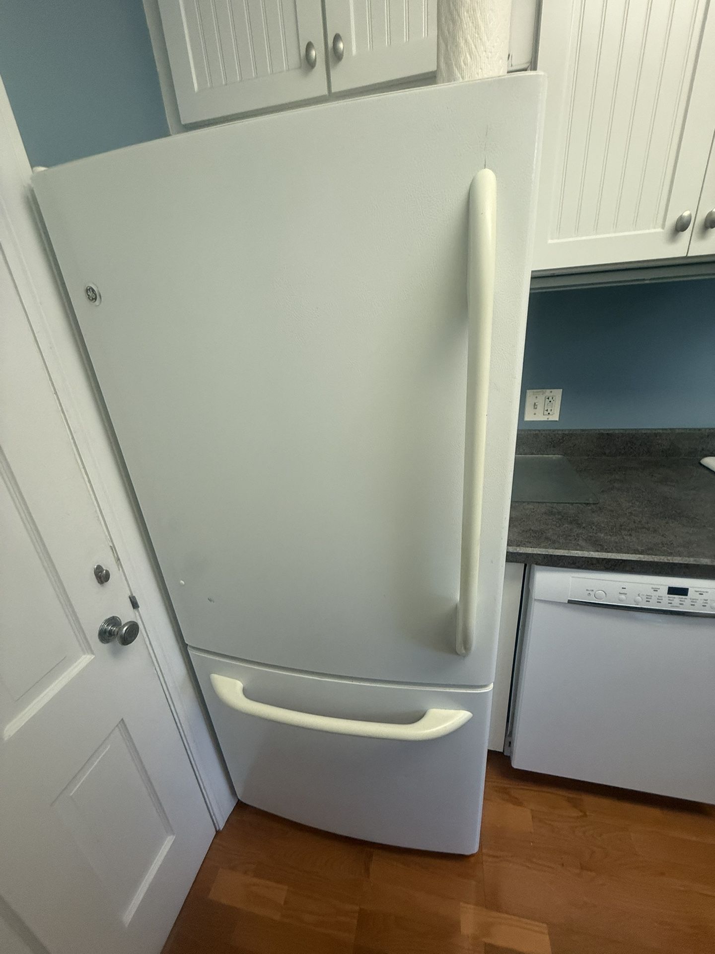 GE Fridge freezer 