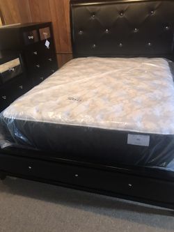 Beautiful six piece bedroom set