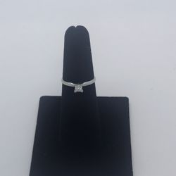 New 14k Solid White Gold Diamond Ring 