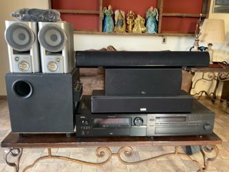 GROUP OF STEREO EQUIPMENT