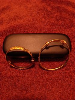 Unbranded bracelets