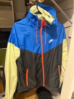 Nike jacket Size L