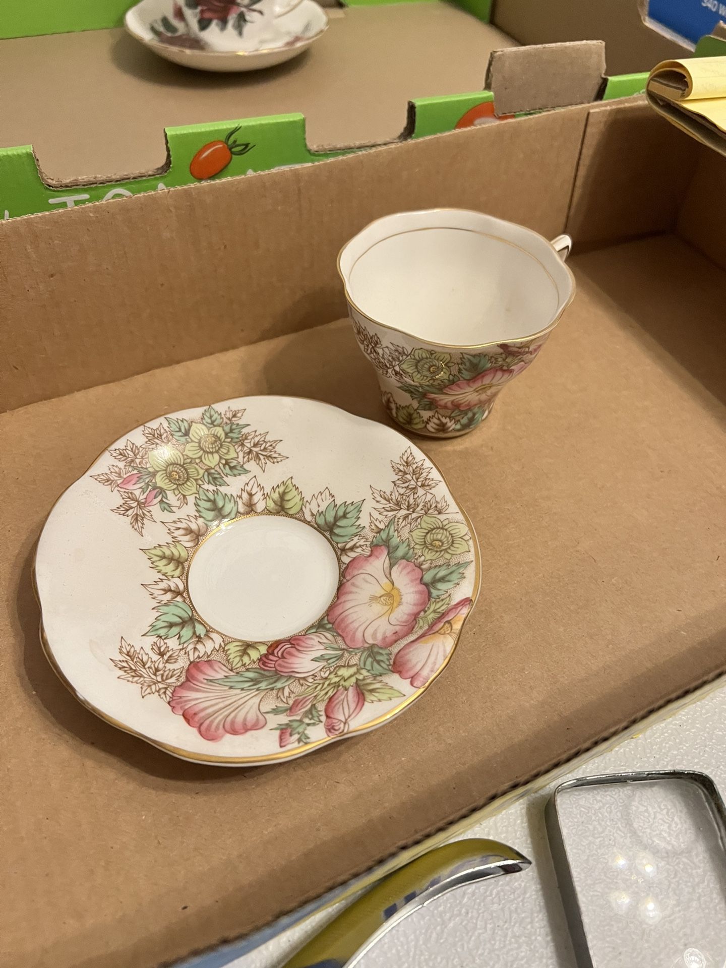 Teacup and saucer vintage, Rosina Bone China