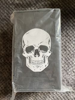 Mezco One 12 White Skull Agent 
