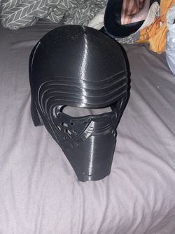 Kylo Ren Helmet